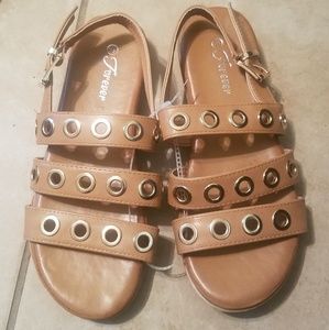 Forever sandals never worn still has the zip tie